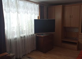 Продаю 2-комнатную квартиру, 43 м2, Каменск-Уральский, улица Бажова, 21А