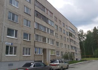 Продаю трехкомнатную квартиру, 68.5 м2, поселок городского типа Рефтинский, Лесная улица, 10