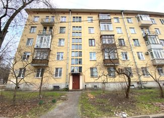 Продаю 3-ком. квартиру, 75 м2, Санкт-Петербург, Рижская улица, 8, Рижская улица