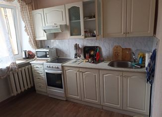 Сдача в аренду трехкомнатной квартиры, 76 м2, Железногорск, улица Маяковского, 19