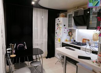 Двухкомнатная квартира на продажу, 51 м2, село Зеленец, улица 2-й Квартал, 19