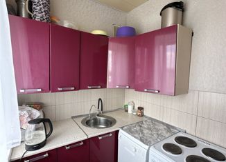 Продаю 3-комнатную квартиру, 50.8 м2, село Октябрьское, улица Строителей, 1