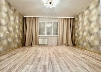 Продаю 2-комнатную квартиру, 55 м2, Красноярск, Кировский район, улица Кутузова, 48