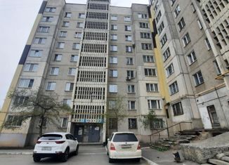 Продам однокомнатную квартиру, 14 м2, Курган, улица Бурова-Петрова, 60, жилой район Центральный