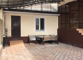 Продаю дом, 220 м2, Черкесск, Спортивная улица, 3