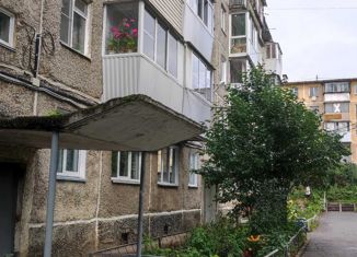 2-ком. квартира на продажу, 48.3 м2, Златоуст, улица 30 лет ВЛКСМ, 2