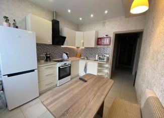 2-комнатная квартира на продажу, 60 м2, Лобня, улица Ленина, 67