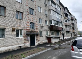 Продажа 2-ком. квартиры, 43.8 м2, посёлок городского типа Смоляниново, Школьный переулок, 4