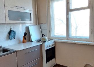 Продается двухкомнатная квартира, 46 м2, поселок Спасский, Российская улица, 12
