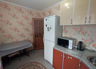 Сдам однокомнатную квартиру, 36 м2, Нижнекамск, улица Сююмбике, 32