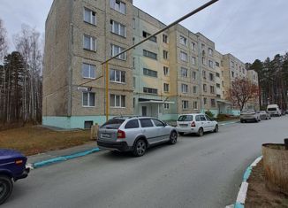 Продается 3-комнатная квартира, 65.4 м2, поселок городского типа Рефтинский, Лесная улица, 9