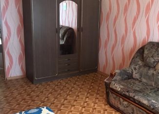 Аренда трехкомнатной квартиры, 70 м2, Альметьевск, улица Сулеймановой, 10