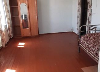 Продаю 2-ком. квартиру, 43.3 м2, Ишим, улица Карякина, 29