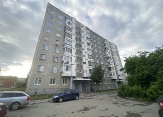 Продается 3-комнатная квартира, 70.2 м2, Екатеринбург, улица Анны Бычковой, 10, метро Ботаническая