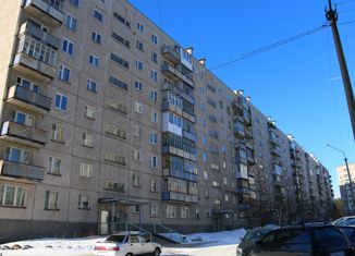 Продажа трехкомнатной квартиры, 66.2 м2, Оленегорск, Южная улица, 5