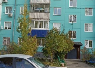 Продаю 2-комнатную квартиру, 45 м2, Тольятти, улица Ушакова, 51, Центральный район