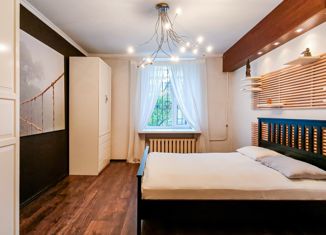 Продается трехкомнатная квартира, 75.8 м2, Екатеринбург, улица Мичурина, 46Б, метро Динамо