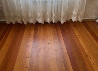 Продам 3-ком. квартиру, 63.5 м2, Карачаевск, улица Ленина, 38А