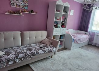 2-комнатная квартира на продажу, 58 м2, Строитель, Октябрьская улица, 19