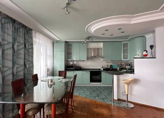 Продаю пятикомнатную квартиру, 145 м2, Чебоксары, улица Пирогова, 4к1, Московский район