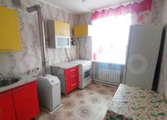 Продаю 1-ком. квартиру, 37 м2, Туймазы, улица Столярова, 3/2