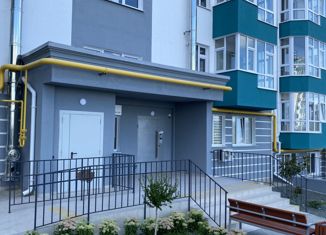 Продается 1-ком. квартира, 38.2 м2, Алушта, улица 60 лет СССР, 29