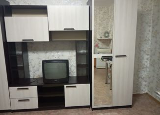 Сдаю в аренду комнату, 60 м2, Казань, улица Серова, 3