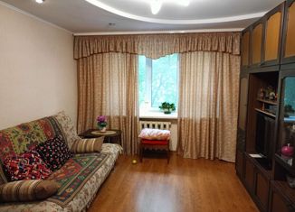 Продается 2-комнатная квартира, 49.6 м2, поселок Майский, улица 9-й Пятилетки, 20