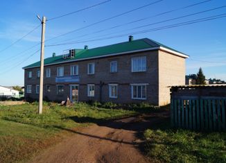 Продаю 2-ком. квартиру, 42 м2, село Стерлибашево, улица Тукаева, 41