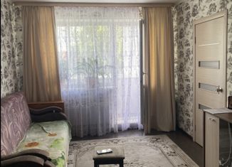 Продажа четырехкомнатной квартиры, 61.1 м2, Мыски, улица Вахрушева, 27