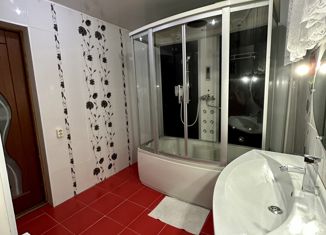 Продам 2-ком. квартиру, 56.7 м2, посёлок городского типа Игрим, Спортивная улица, 17