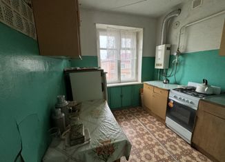 Продажа 2-ком. квартиры, 43 м2, Азнакаево, улица Строителей, 14