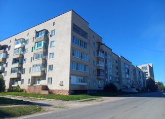 Продается 1-комнатная квартира, 35.9 м2, Пикалёво, улица Горняков, 12