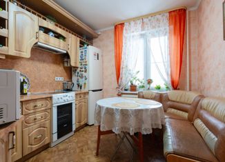 Продаю 2-ком. квартиру, 56.7 м2, посёлок Стрельна, Львовская улица, 21