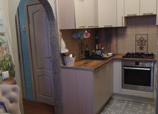 Продаю 2-комнатную квартиру, 65 м2, Колпино, проспект Ленина, 16/11