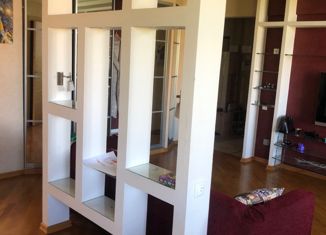 Продаю трехкомнатную квартиру, 80 м2, Москва, улица Расплетина, 11, улица Расплетина