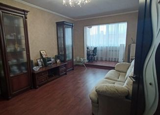 Продается 2-комнатная квартира, 64 м2, Астрахань, улица Куликова, 15, Кировский район