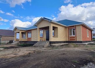 Таунхаус на продажу, 101 м2, село Кармаскалы, улица Калганова, 46