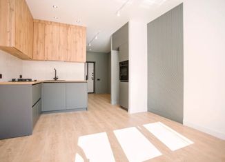 Продам 2-ком. квартиру, 67.7 м2, Ярославль, Большая Октябрьская улица, 108, Кировский район