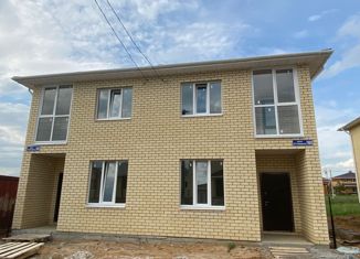 Таунхаус на продажу, 100 м2, деревня Куюки, улица 27-й Квартал