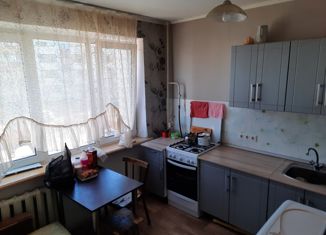 Продам 1-комнатную квартиру, 37 м2, Коммунар, Ленинградское шоссе, 8