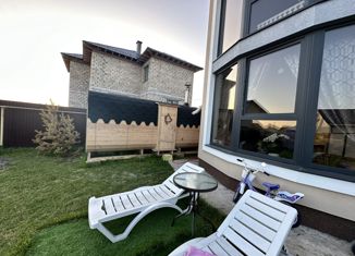 Продаю таунхаус, 140 м2, поселок Приморский, Весенняя улица, 12/2