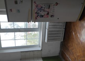 Продажа трехкомнатной квартиры, 65 м2, Смоленск, улица Попова, 68