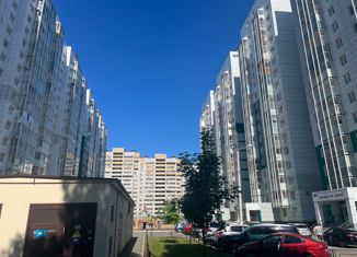 Продаю двухкомнатную квартиру, 64.1 м2, Воронеж, Беговая улица, 219/3, ЖК Континент