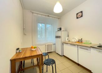 Продам 1-комнатную квартиру, 33 м2, Москва, улица Губкина, 9, улица Губкина