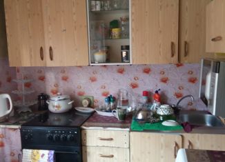 Продается трехкомнатная квартира, 59 м2, поселок городского типа Черемушки, поселок городского типа Черемушки, 23