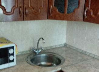 Продается 4-комнатная квартира, 57.5 м2, Новомосковск, улица Маяковского, 8А