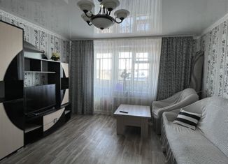 Продаю 4-ком. квартиру, 78.5 м2, Кумертау, улица Салавата, 8