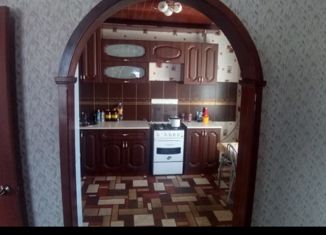 Продажа трехкомнатной квартиры, 76.2 м2, рабочий посёлок Павлоградка, улица Калинина, 20