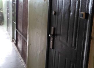 Продается двухкомнатная квартира, 30.6 м2, поселок городского типа Рефтинский, Молодёжная улица, 3